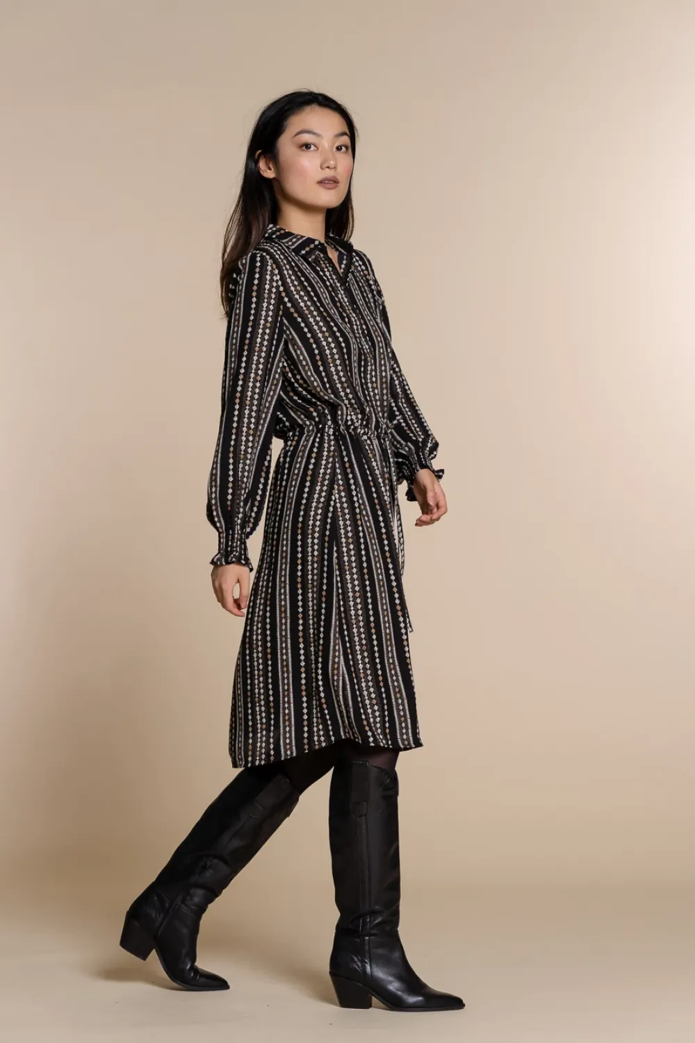 geisha_chiffon_jurk_geome_4.webp Vrouwen Geisha Fashion Geisha Chiffon Jurk Geometric Print 07838-99 Zwart